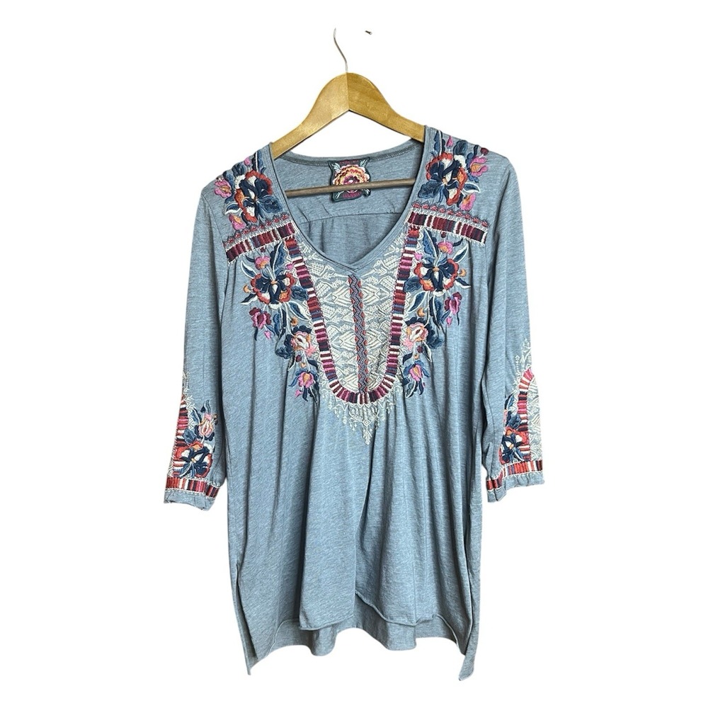 Johnny Was Los Angeles Grey Embroidered V-Neck Tunic Top 3/4 Sleeve Boho Floral